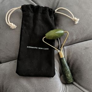 Jade face roller, massage